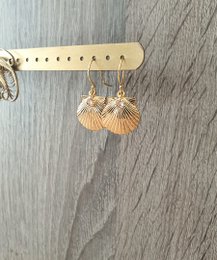 18K forgyldte muslinge-øreringe med krystaller