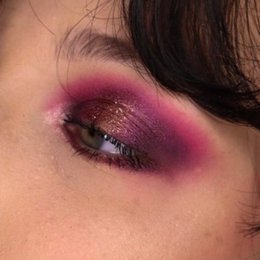 Vegansk flydende øjenskygge "Sparkle - PLUM"