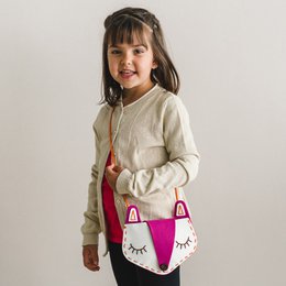  Sewing kit with fox design, includes fabric, thread, and accessories for arts and crafts projects.