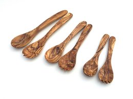 Set of 2 olive wood salad servers in various sizes, ideal for serving salads and other dishes.