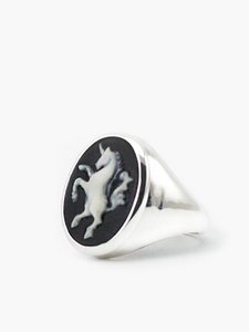 Eenhoorn Cameo Signet Ring