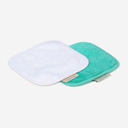 Small, square organic cotton towel in white and green colors, suitable for skin care and cleansing.