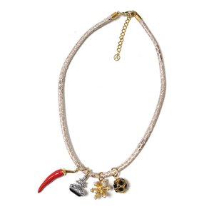 Fleckte Lederkabelkette mit Anhängern