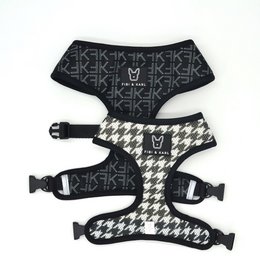 2-in-1 dog harness in L, S, XL, M sizes, featuring a black and white geometric pattern design. Suitable for pets.