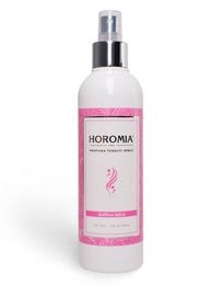 Horomia textile spray Soffice Talco, a room spray with a soft, talc-like fragrance. Suitable for use on fabrics and textiles.