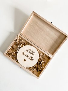 Box mit Schwangerschaftsankündigungskreis „Hurra, du wirst große Schwester!“