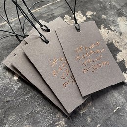 Es war entweder das oder Socken – handfolierte Geschenkanhänger