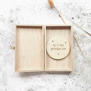 Will you be my witness? - Wooden box with wooden circle