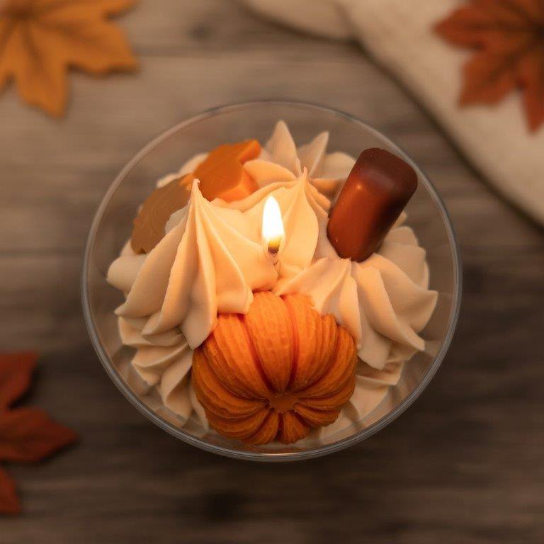 LAVURI Spicy Pumpkin Dessert Candle CUP, cinnamon scent handmade bio vegan soy wax - Duftkerze