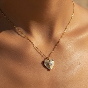 LUMIÈRE HEART - Gold Heart Necklace with zircons