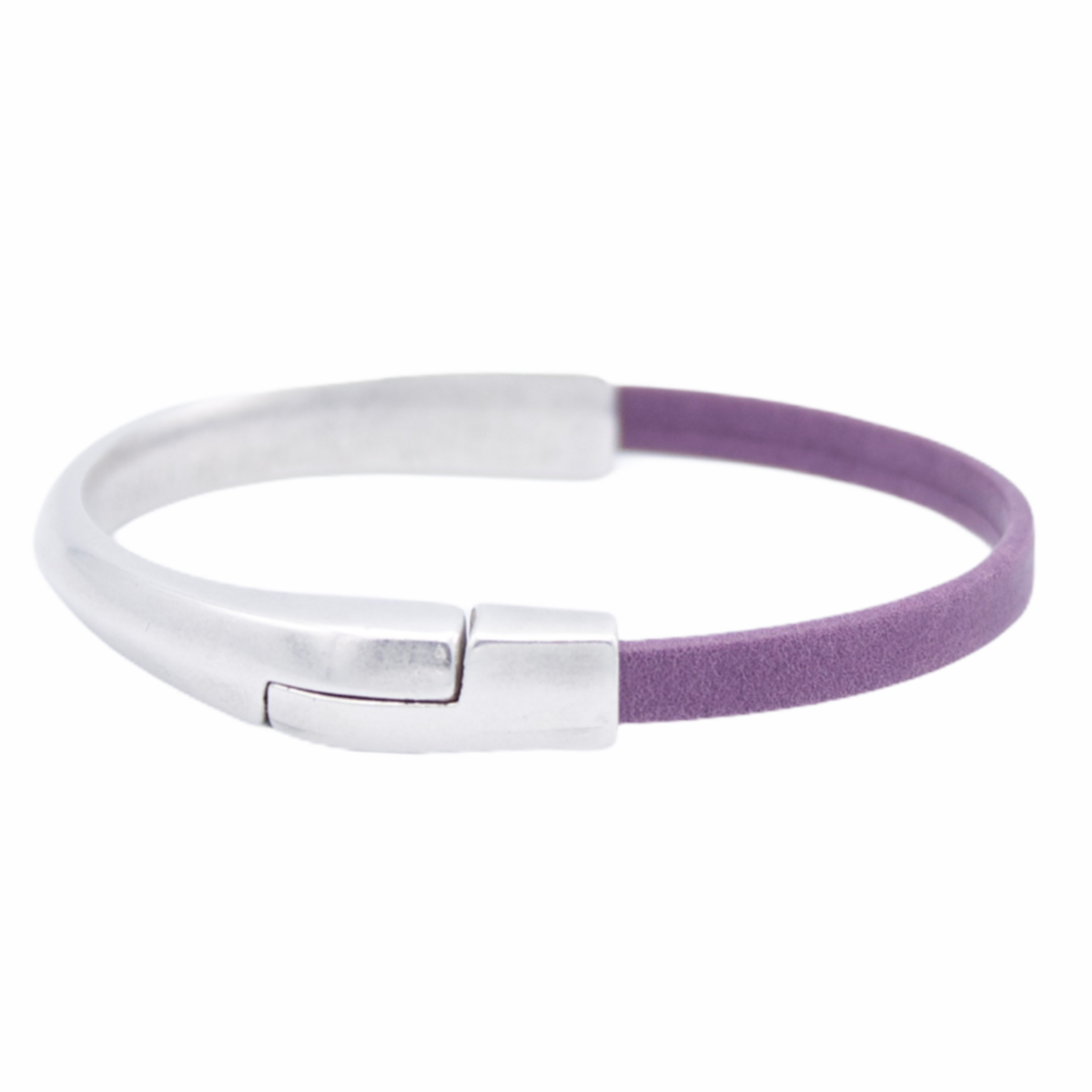 AMACAYACÚ (silver) leather bracelet with magnetic closure