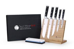 IZUMI ICHIAGO - 5 st. Santoku messenset "Professional Chef Knives" inclusief bamboe magnetische messenhouder en waterwetsteen