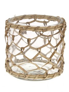 Glas mit Korbgeflecht offen