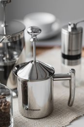 Handmatige roestvrijstalen handmelkopschuimer met zeef - 400 ml