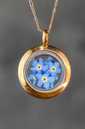 Medallón de Nomeolvides chapado en oro rosa - Collar chapado en oro de ley 925 con flores reales - K925-126