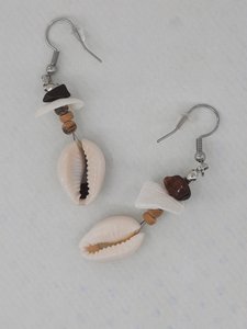#66 OW Cowrie shell earrings