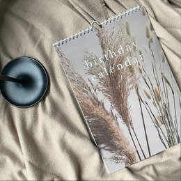 Birthday Calendar - Plumes