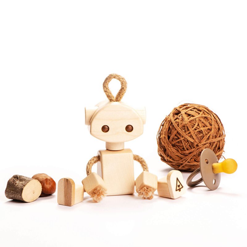 Titi Cute Wooden Robot Sister