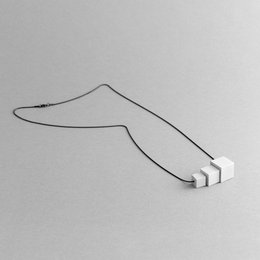 MODULOTRE – Zeitgenössische Minimal-Halskette