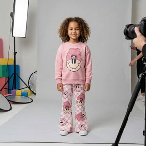 Roze Kindertrui met Smiley – Love Yourself