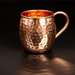  Hammered copper Moscow Mule cocktail mug with a capacity of 500 ml.