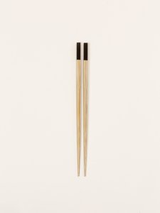 Set mit 6 Paar Essstäbchen aus Bambus und schwarzem Horn