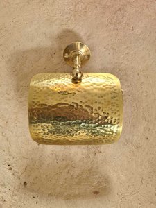 Marokkaanse koperen toiletpapierhouder