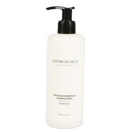 Mineral Sweetness shampoo with a smooth, creamy texture and a natural, earthy scent. Suitable for all hair types.