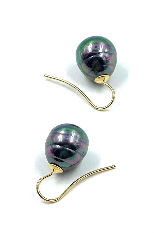 Pearl earrings