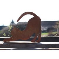 Deko Katze "Mimi" streckt sich | auf Bodenplatte | Edelrost Garten und Wohndekoration