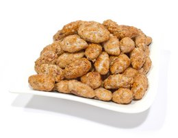 Caramelized almonds with vanilla flavor, sold by the kilogram. Crunchy, sweet, and aromatic nuts perfect for snacking or baking.