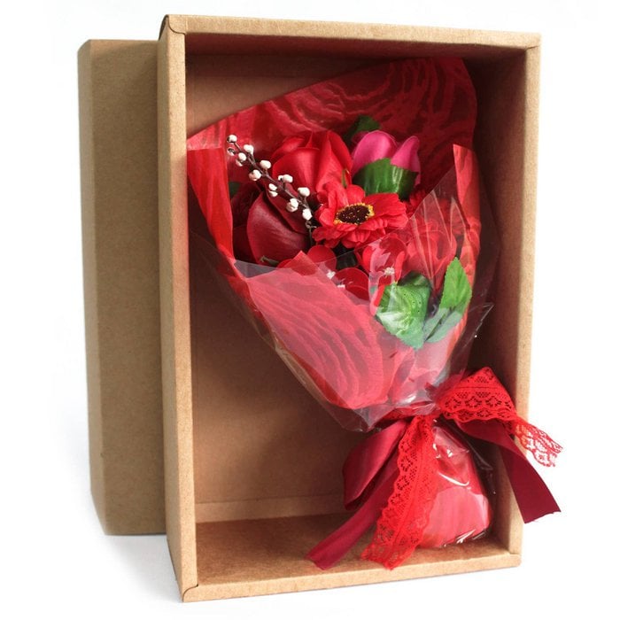 Bouquet di fiori di sapone - rosa rossa e garofano in vendita all