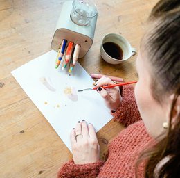 Portapenne in legno per bambini "cubo creativo"