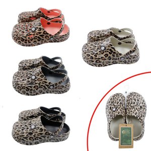 Damen Clogs Leo » günstige Damenschuhe » Clogs mit Leoparden-Muster » Sommer & Frühling Garten Schuhe mit Riemen und Cut-Outs