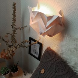 Papierowy kinkiet origami - wzór zimowy