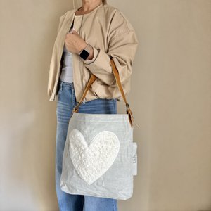 BuckleBag teddy heart (vintage light canvas)