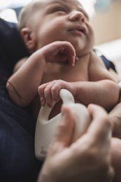 Baby rangle gribe legetøj "tæt på hjertet" | træ rangle | Babylegetøj lavet af egnstræ | baby rangle | Lydlegetøj fra 1 år | 100% lavet i Tyskland