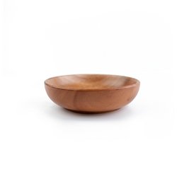 Flat wooden bowl made of Khaya wood, 16 cm in diameter, suitable for spring tableware.