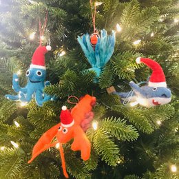 Décoration suspendue d'arbre de poulpe de Noël biodégradable en feutre fait à la main