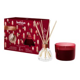  Bolsius Giftset True Glow Winterspices, a set of pillar candles in a festive red and white design, featuring a winter spice scent.