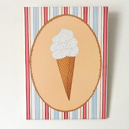  Decorative tile with yellow flowers and green details. Suitable for use in home decor or as a wall hanging.