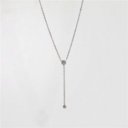 Foma - Minimalistisk kvast Crystal Drop halskæde