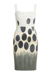 "Sleeveless white dress with black polka dot print, straight cut, knee-length, elegant casual style"
