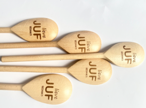 gegraveerde houten pollepel - juf