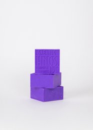  Violet-colored soap bars, 125g each, made with natural ingredients.