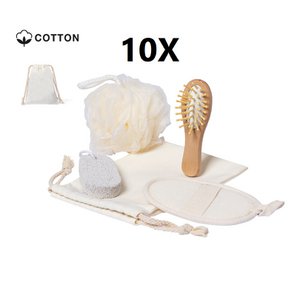 10 X BATH SET WITH 4 ACCESSORIES, PRESENTED IN A PRACTICAL, SELF-CLOSING COTTON BAG. INCLUDING: HAIR BRUSH MADE OF SOFT WOOD WITH MATCHING BRISTLES, SOFT SPONGE, EXFOLIATING SPONGE ADAPTABLE TO THE PALM OF THE HAND AND A PUMICE STONE.15 x 20 x 5 cm