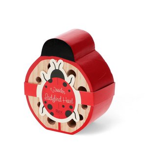 Houten lieveheersbeestjeshotel