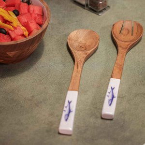Servierlöffel – Utensilienset aus Mangoholz und Emaille – handgefertigt – 30 cm