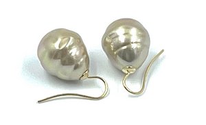 Pearl earrings