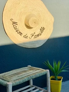 „Family House“-Stickmütze